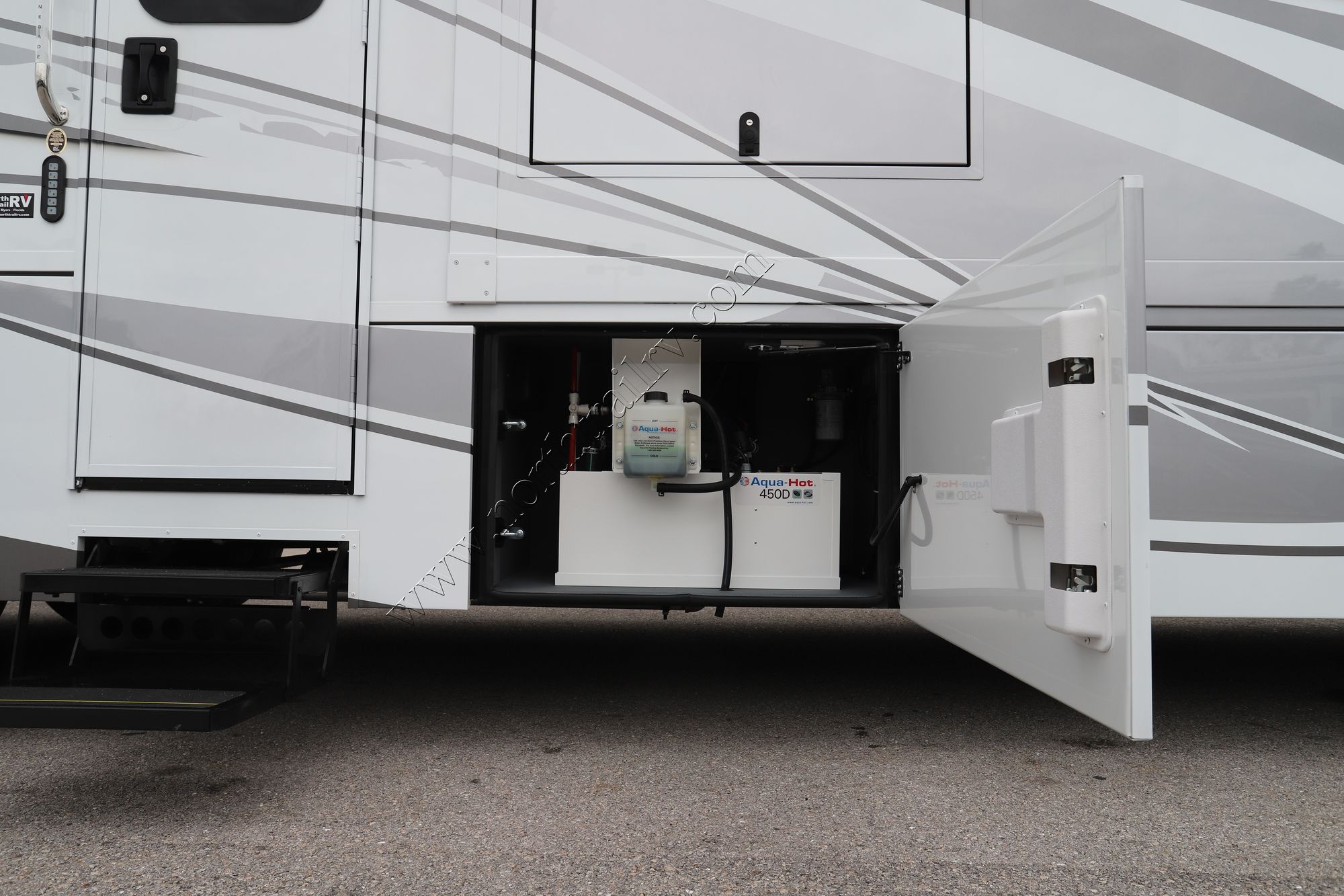 Used 2023 Renegade Rv Explorer 40ERB Super C  For Sale