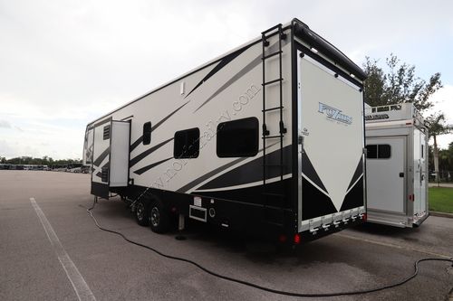 2020 Keystone Fuzion 367