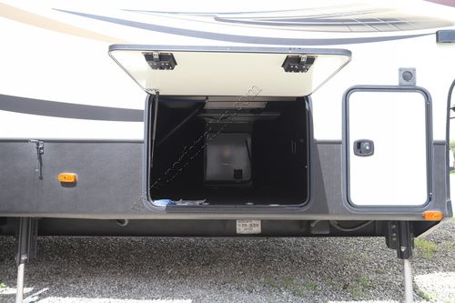 2016 Keystone Alpine 3010RE