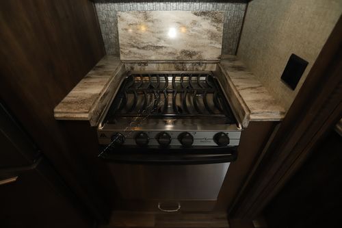 2016 Keystone Alpine 3010RE