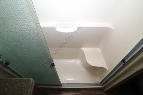 2016 Keystone Alpine 3010RE