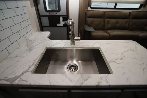 2020 Keystone Fuzion 367