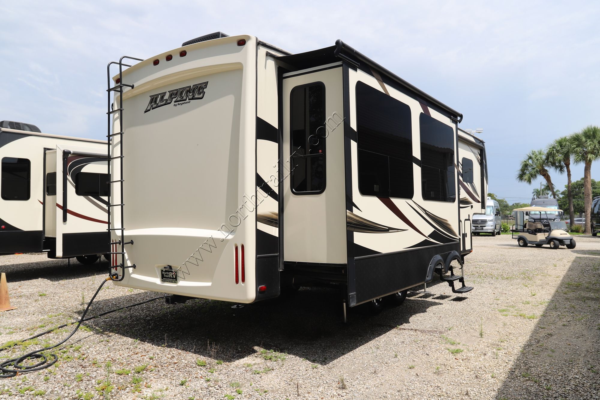 Used 2016 Keystone Alpine 3010RE Fifth Wheel  For Sale