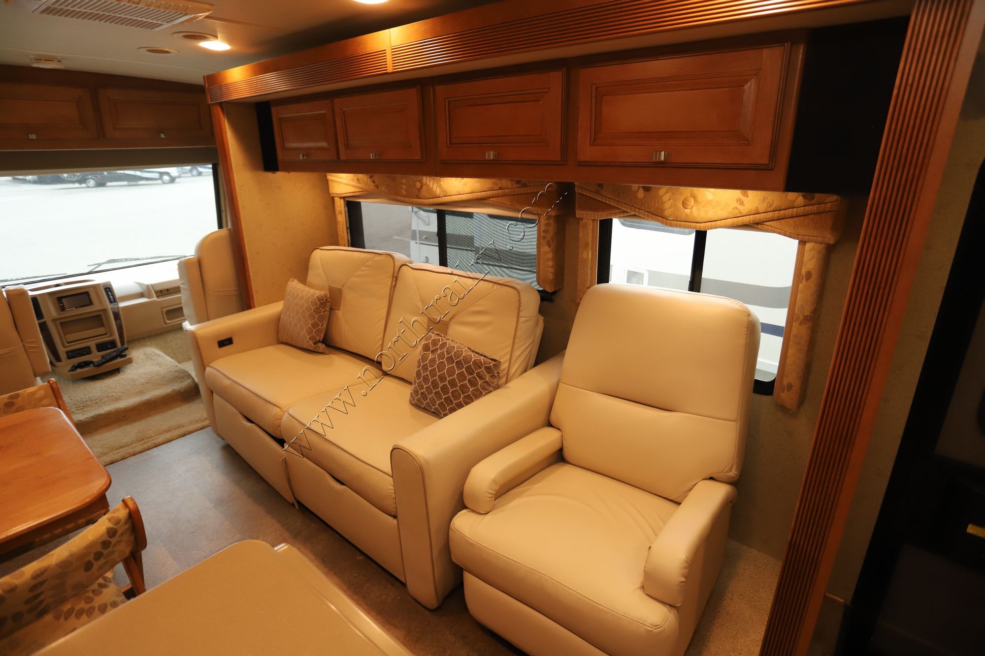 Used 2015 Itasca Sunova 33C Class A  For Sale