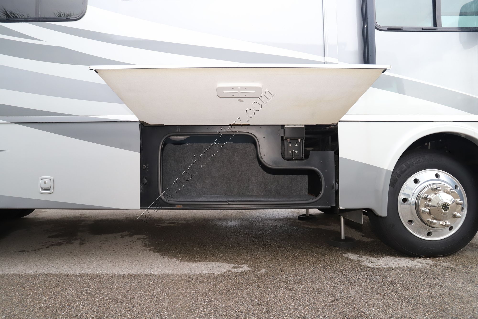Used 2015 Itasca Sunova 33C Class A  For Sale