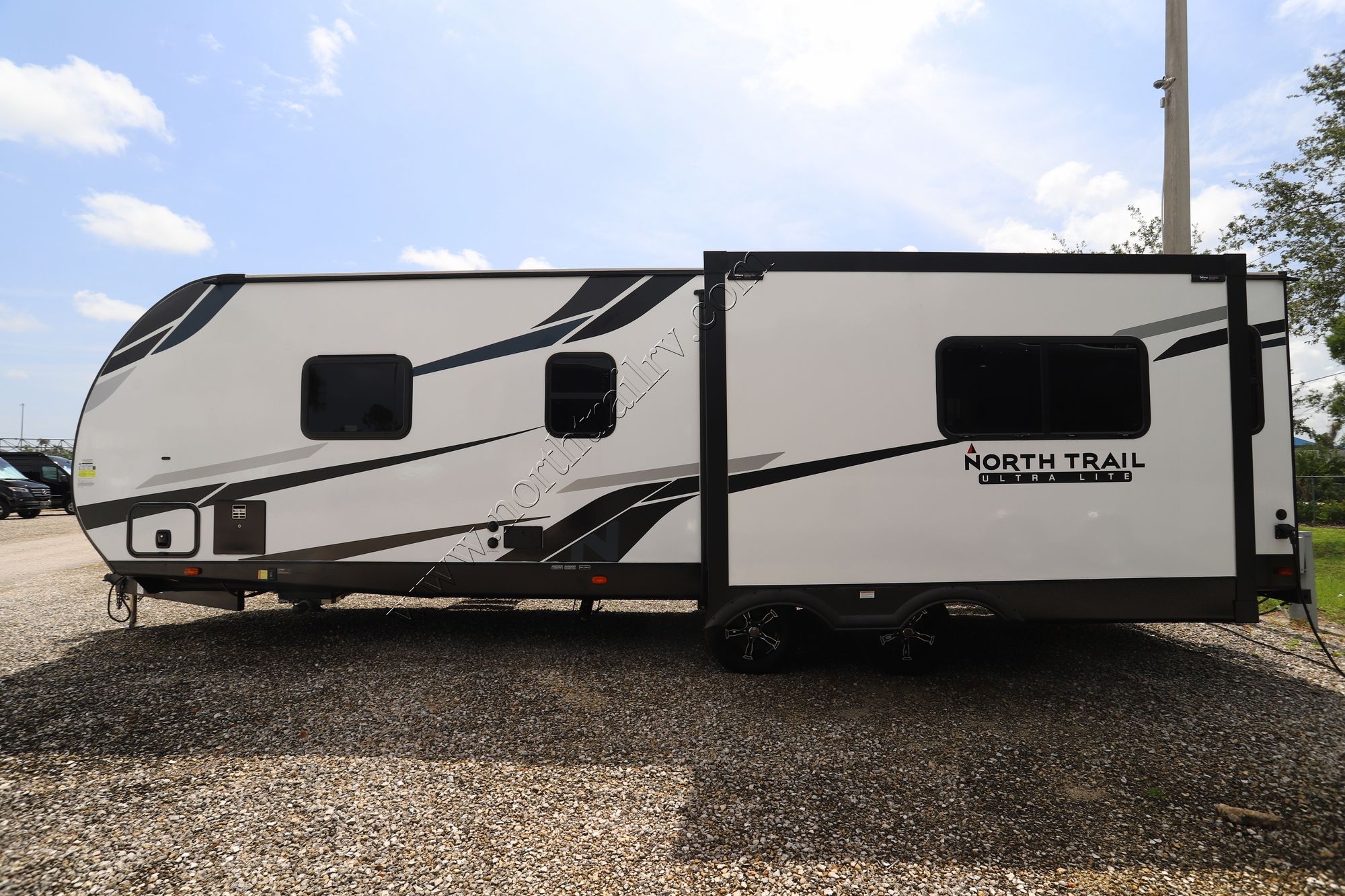 Used 2023 Heartland Rv North Trail 25LRSS Travel Trailer  For Sale
