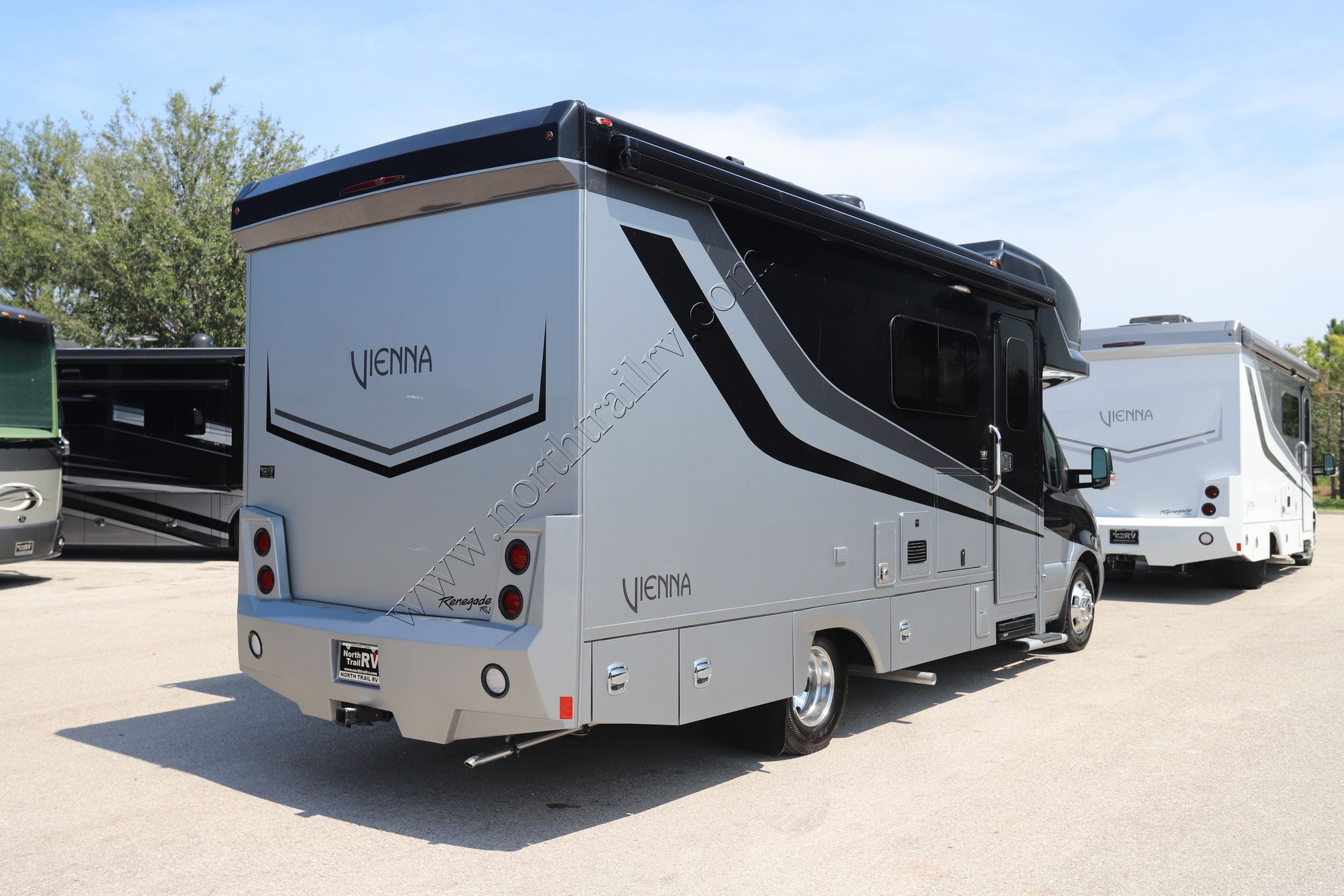 New 2024 Renegade Rv Vienna 25VRMC Class C  For Sale