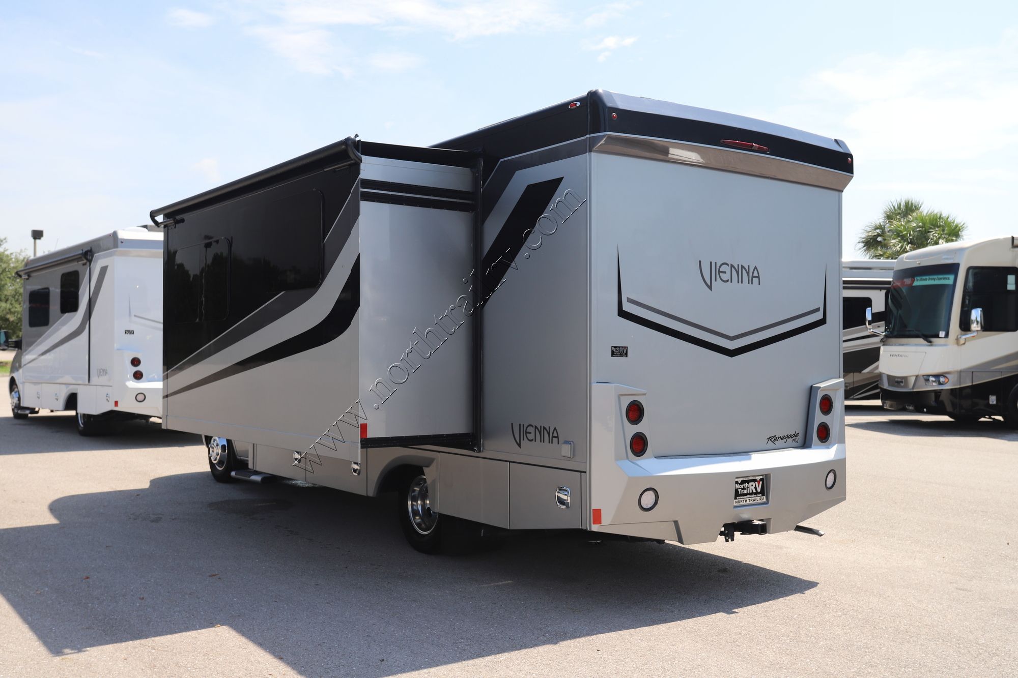 New 2024 Renegade Rv Vienna 25VRMC Class C  For Sale