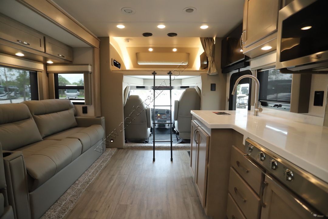 2024 Renegade Rv Valencia 38BB 15500