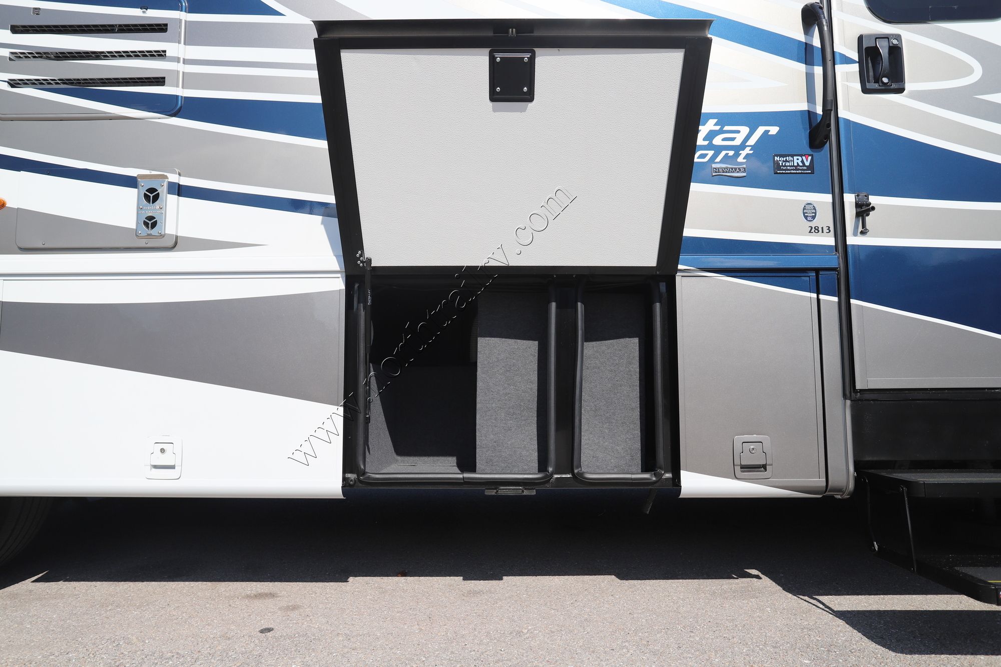 Used 2023 Newmar Bay Star Sport 2813 Class A  For Sale