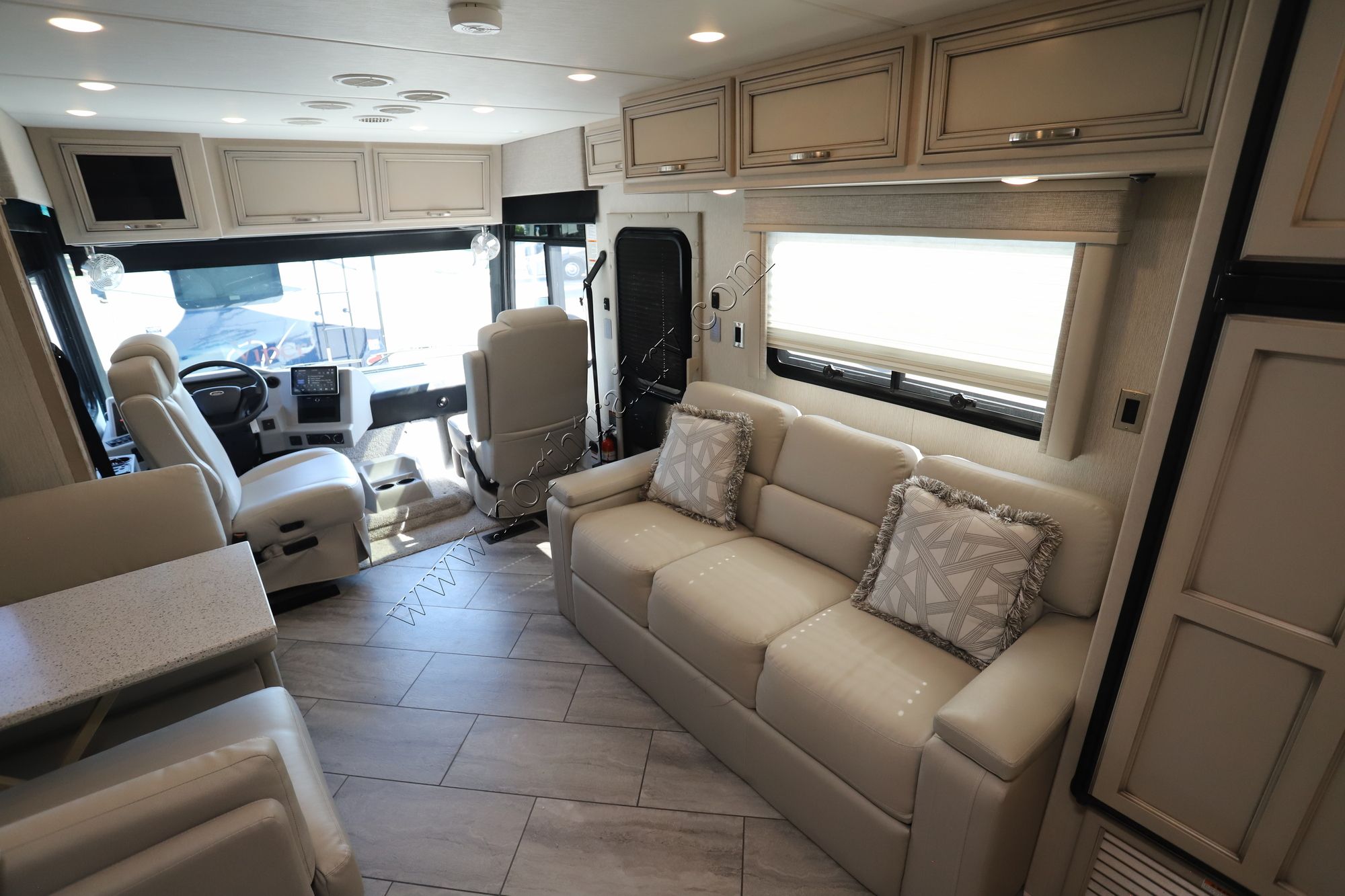 Used 2023 Newmar Bay Star Sport 2813 Class A  For Sale
