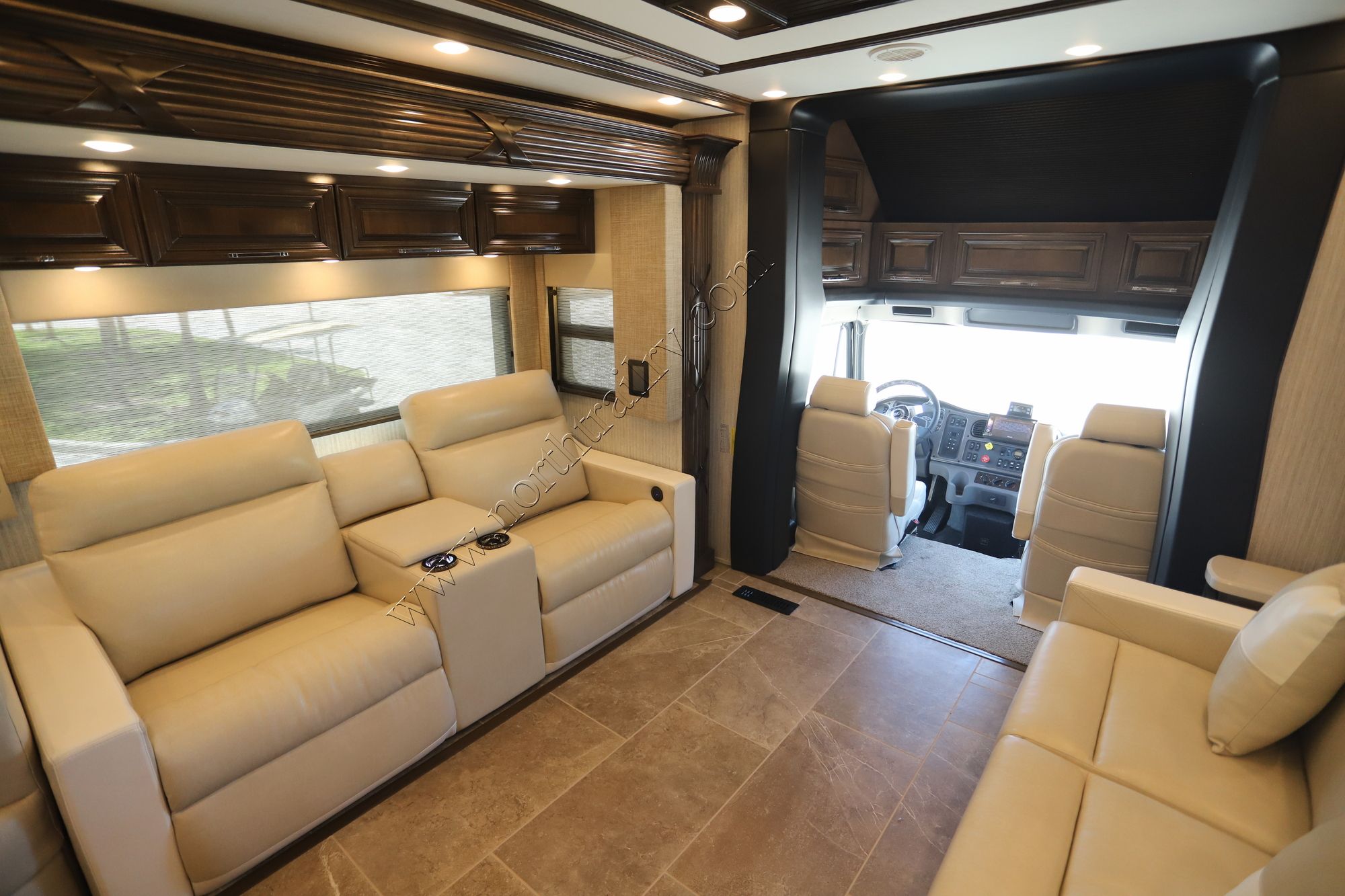 New 2023 Newmar Supreme Aire 4530 Super C  For Sale