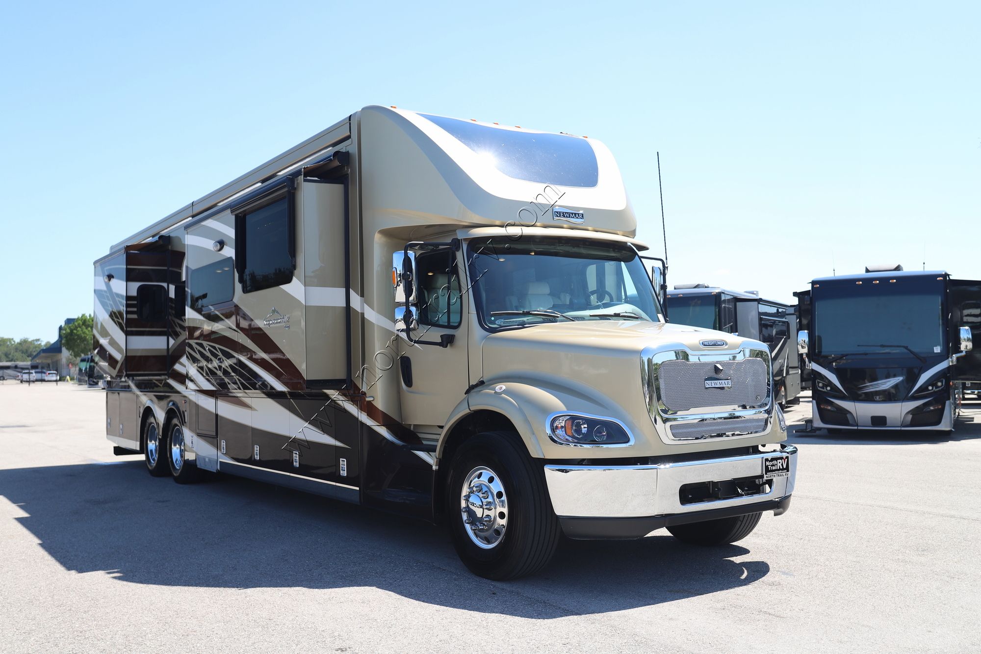 New 2023 Newmar Supreme Aire 4530 Super C  For Sale