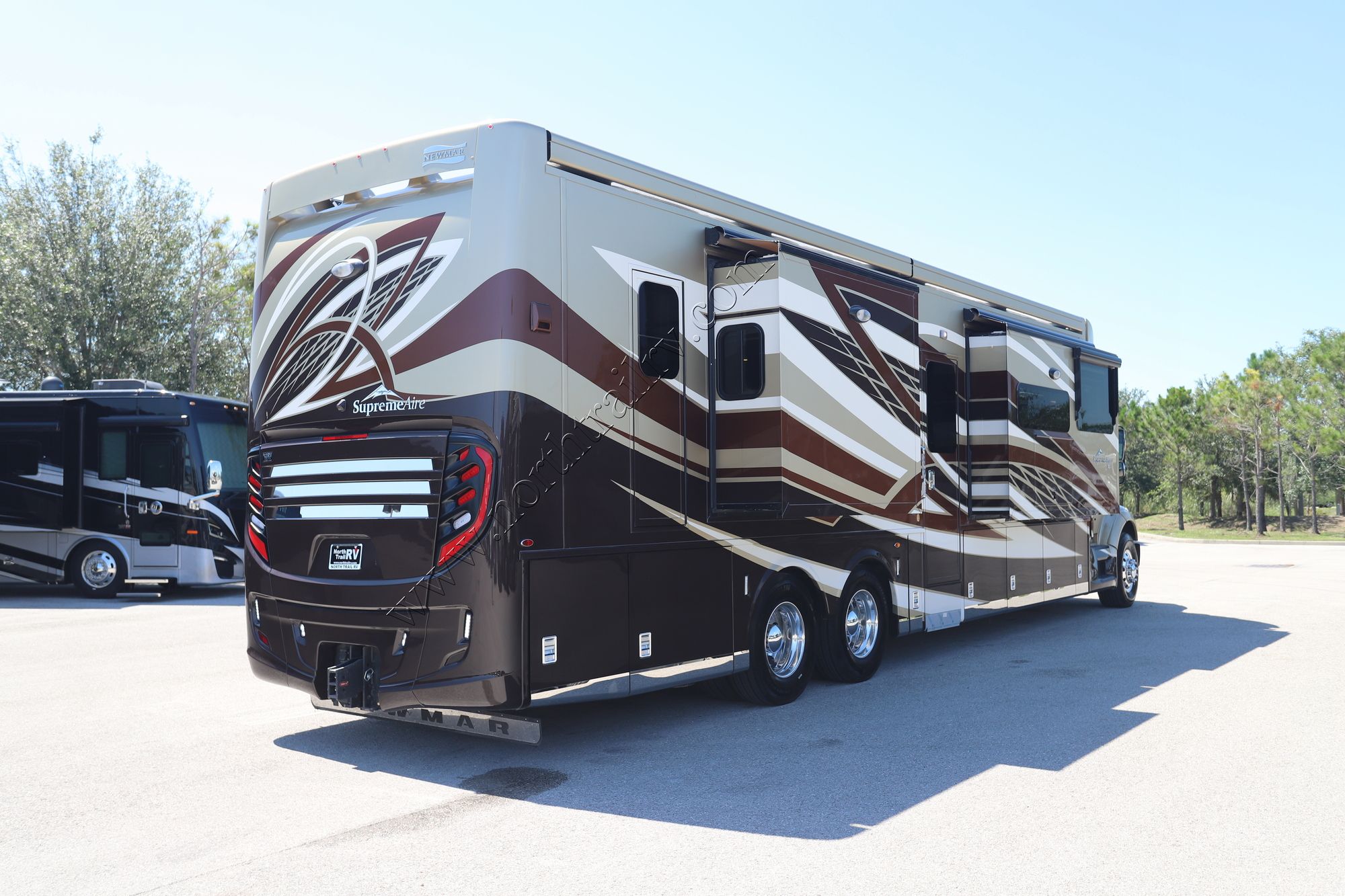 New 2023 Newmar Supreme Aire 4530 Super C  For Sale