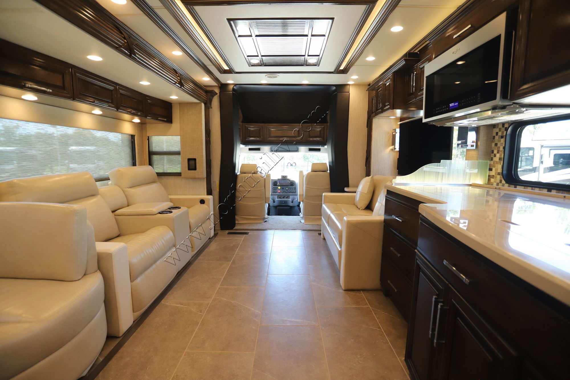 New 2023 Newmar Supreme Aire 4530 Super C  For Sale