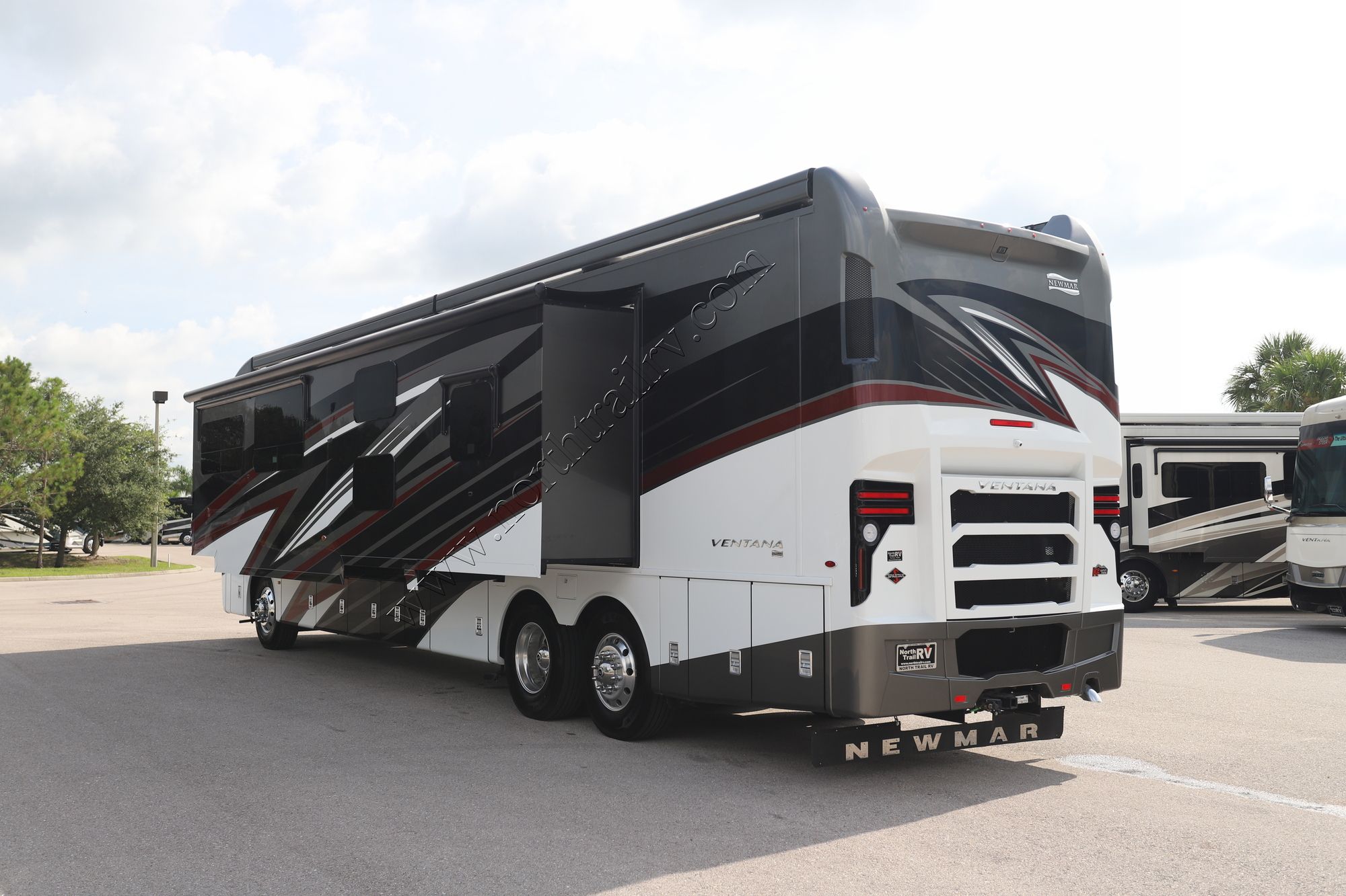 New 2023 Newmar Ventana 4326 Class A  For Sale