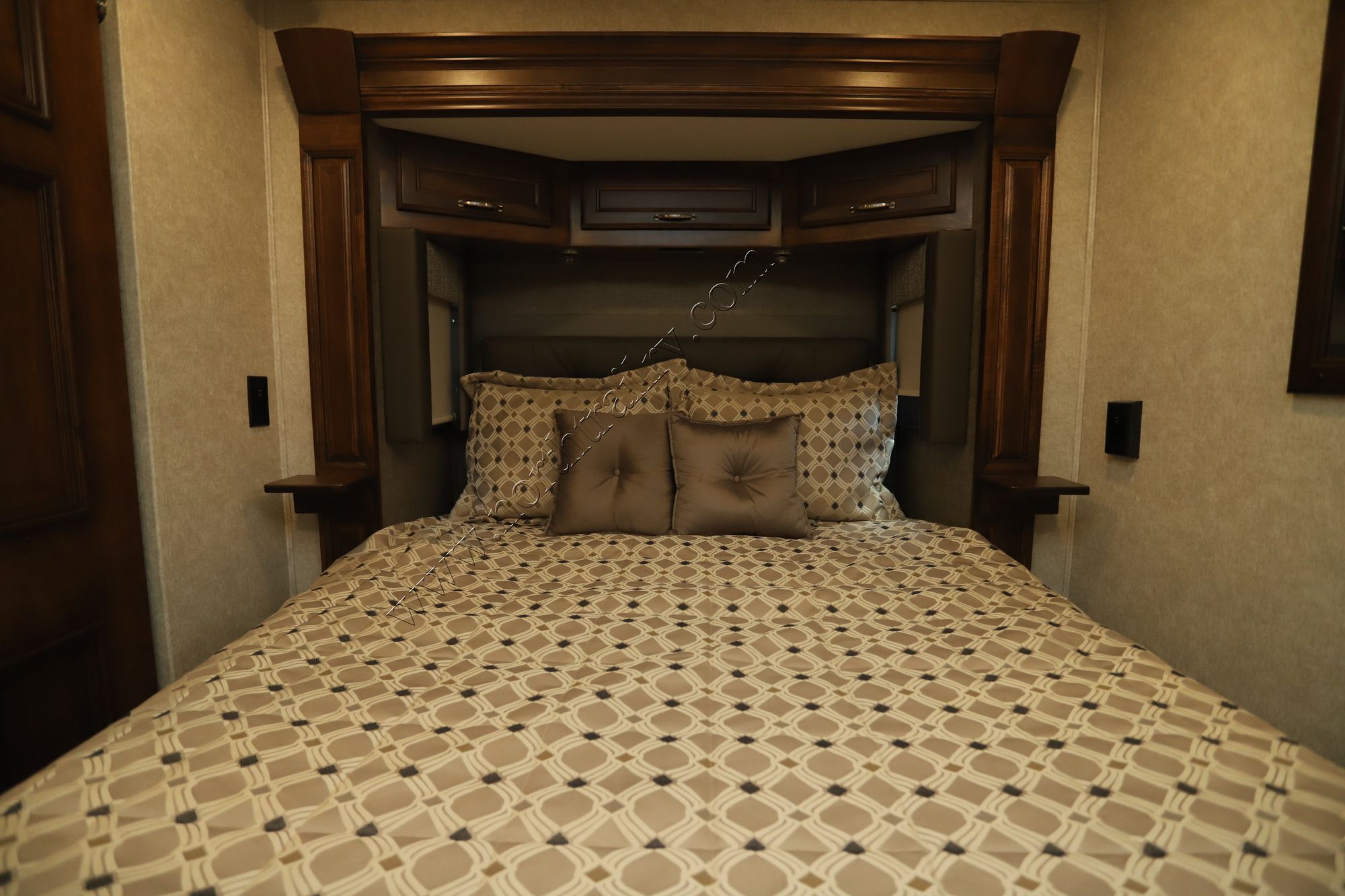 Used 2020 Renegade Rv Verona 34VQB Super C  For Sale
