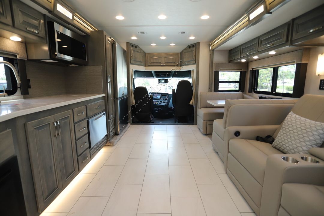 2024 Renegade Rv Explorer 40ERB 15498