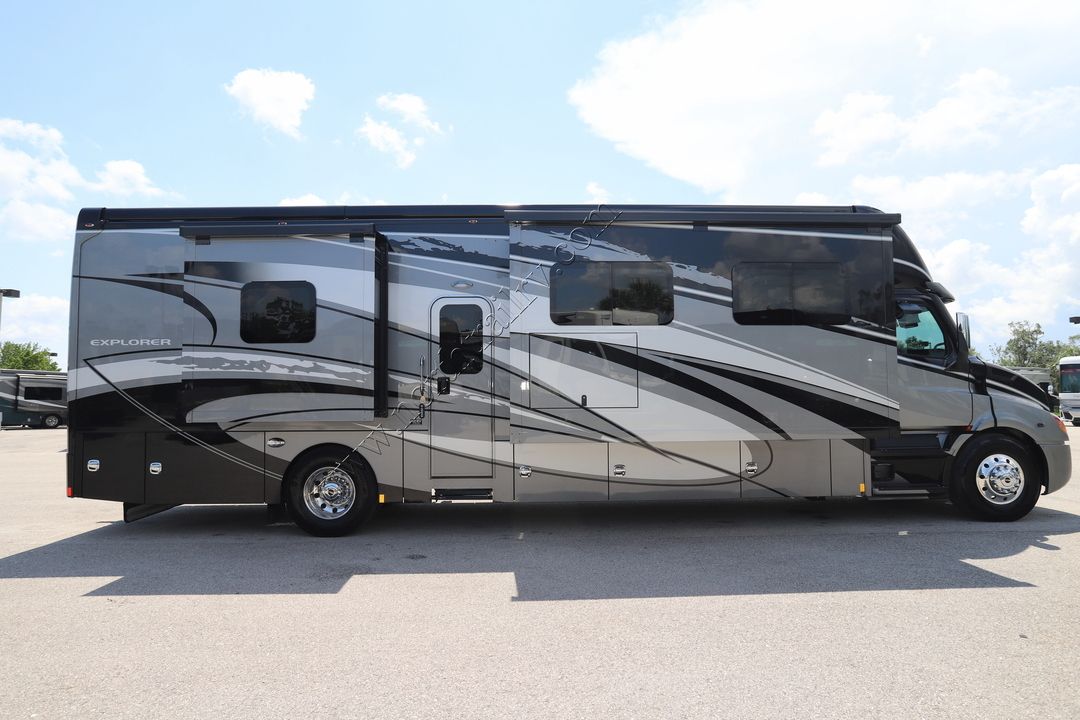 2024 Renegade Rv Explorer 40ERB 15498