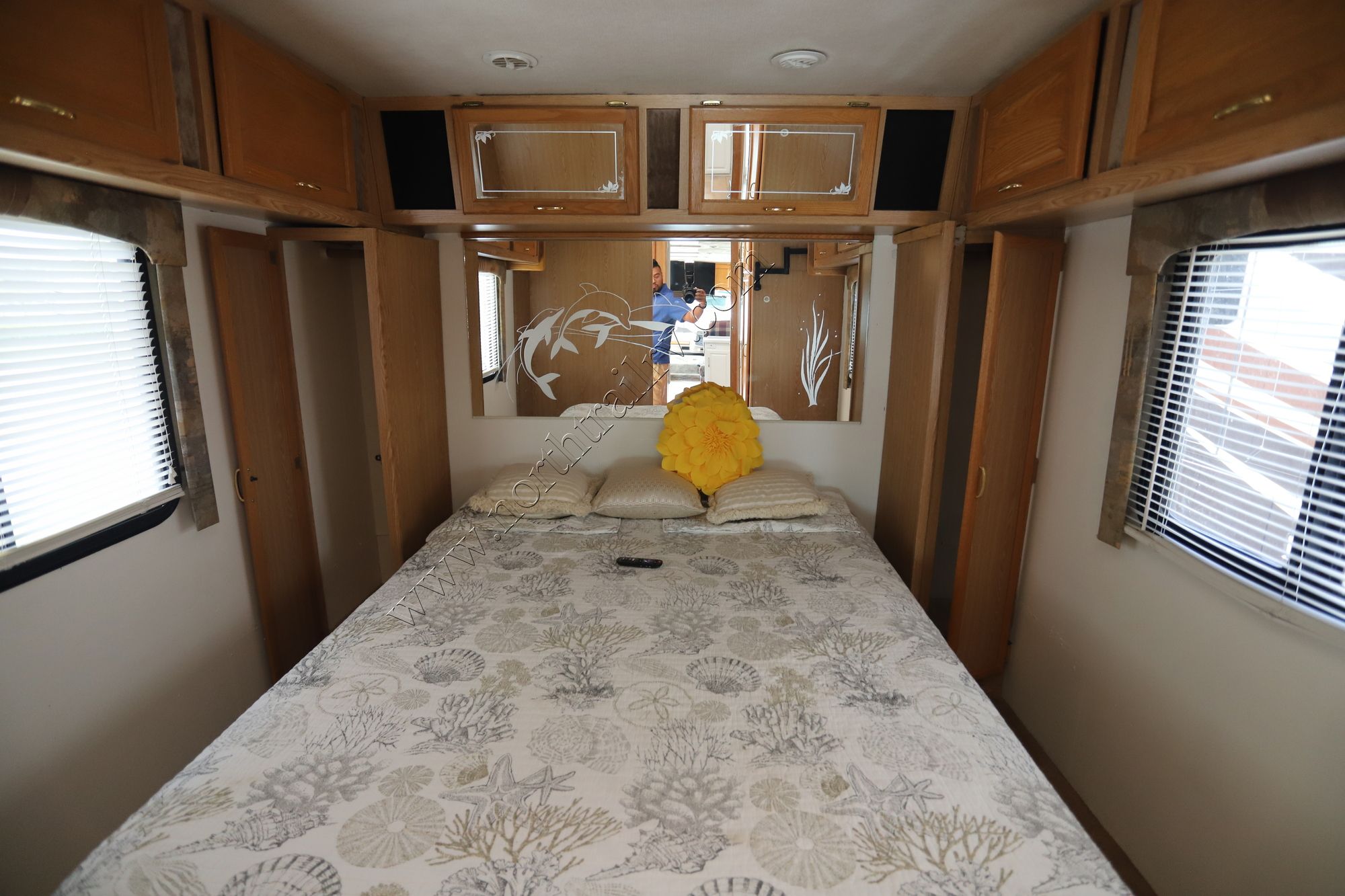 Used 1997 National Rv Dolphin 532 Class A  For Sale