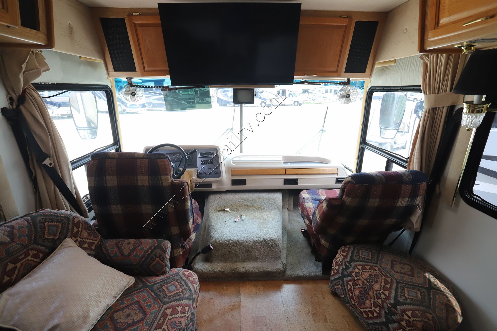 Used 1997 National Rv Dolphin 532 Class A  For Sale