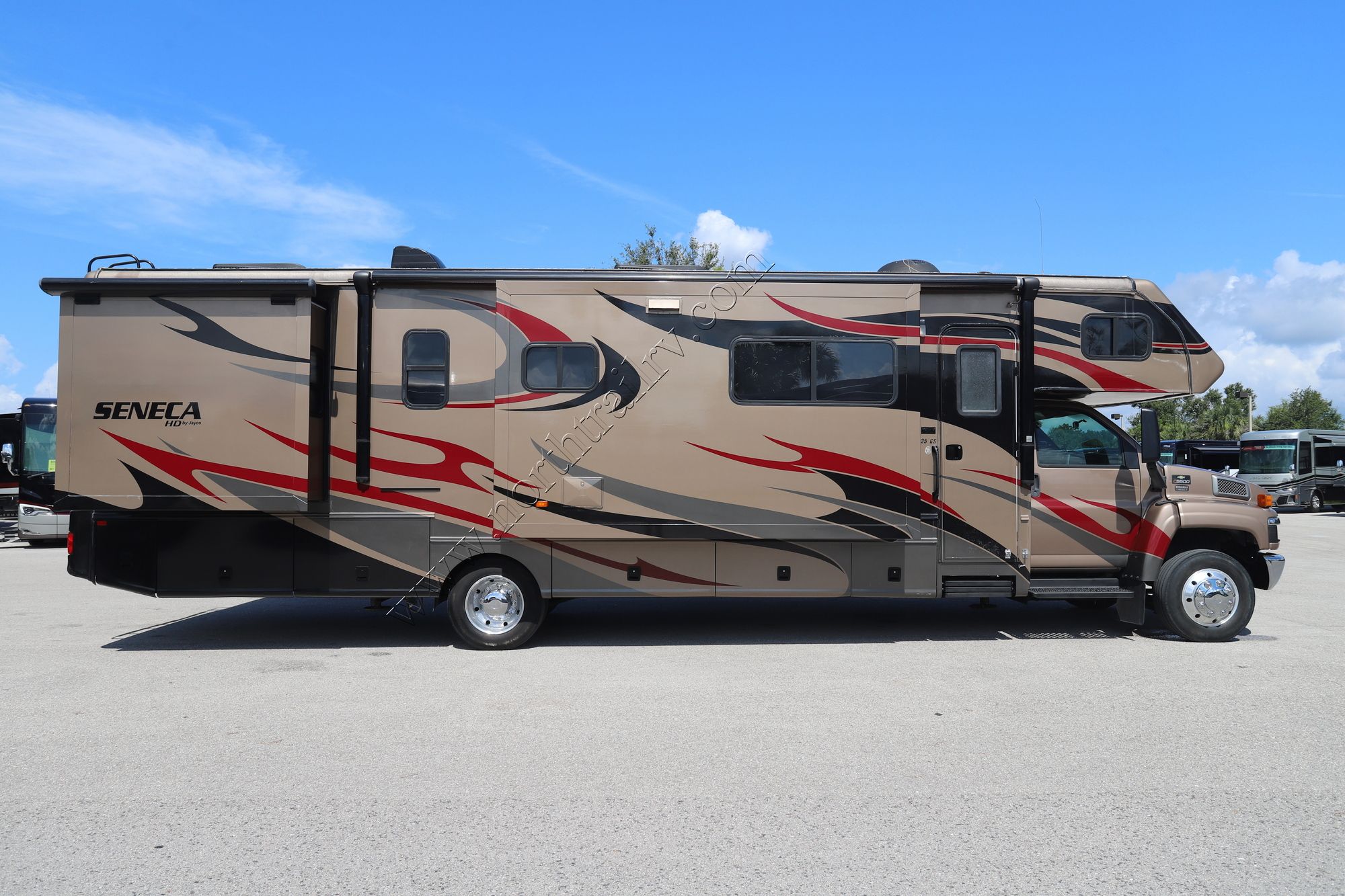 Used 2007 Jayco Seneca 35GS Super C  For Sale