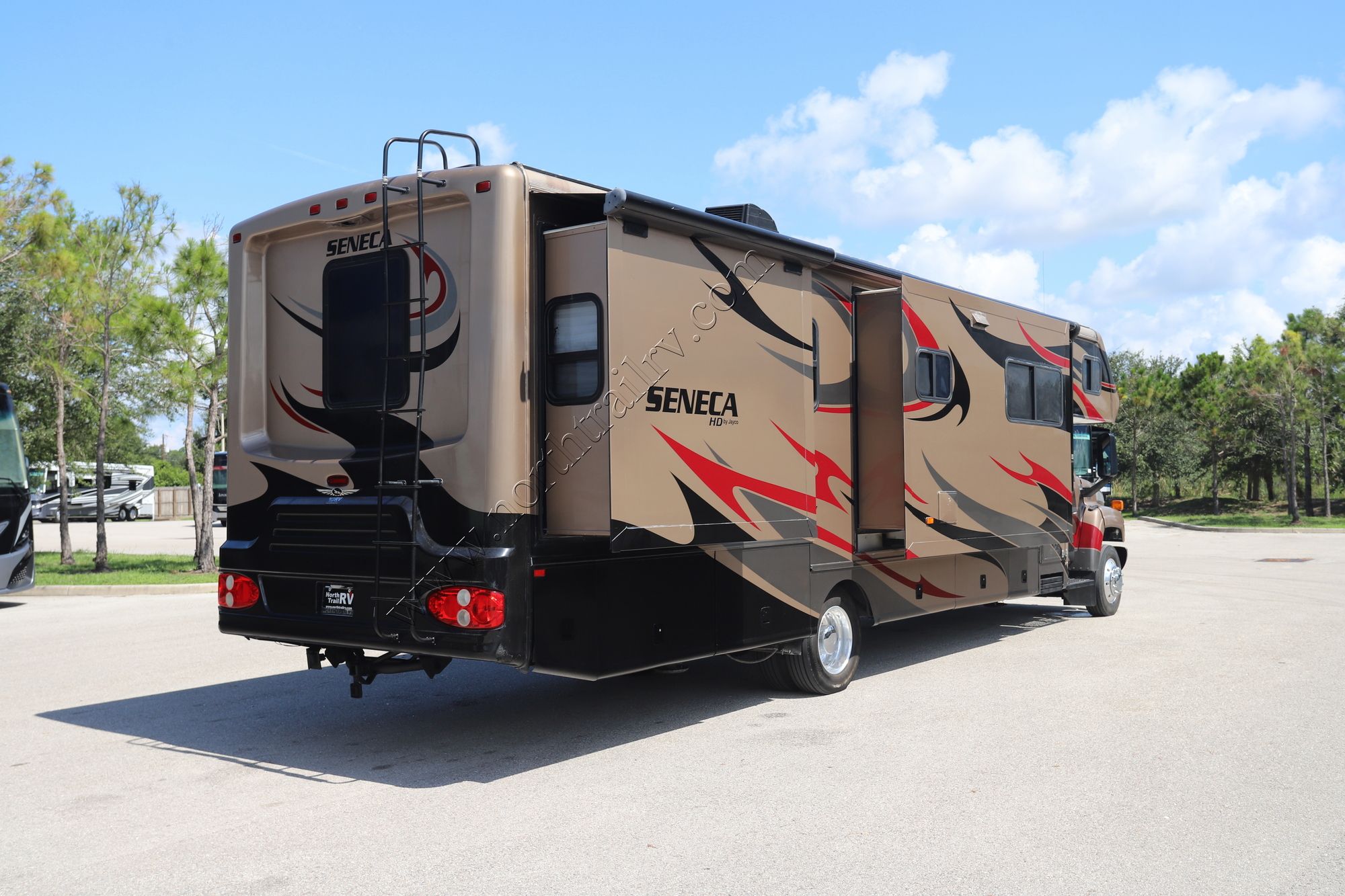 Used 2007 Jayco Seneca 35GS Super C  For Sale