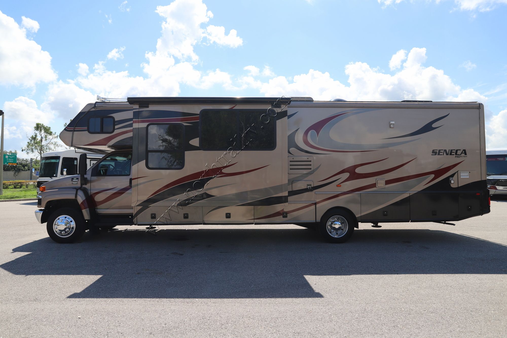 Used 2007 Jayco Seneca 35GS Super C  For Sale