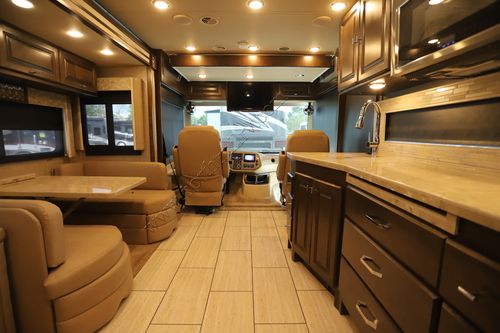 2019 Tiffin Motor Homes Allegro 32SA