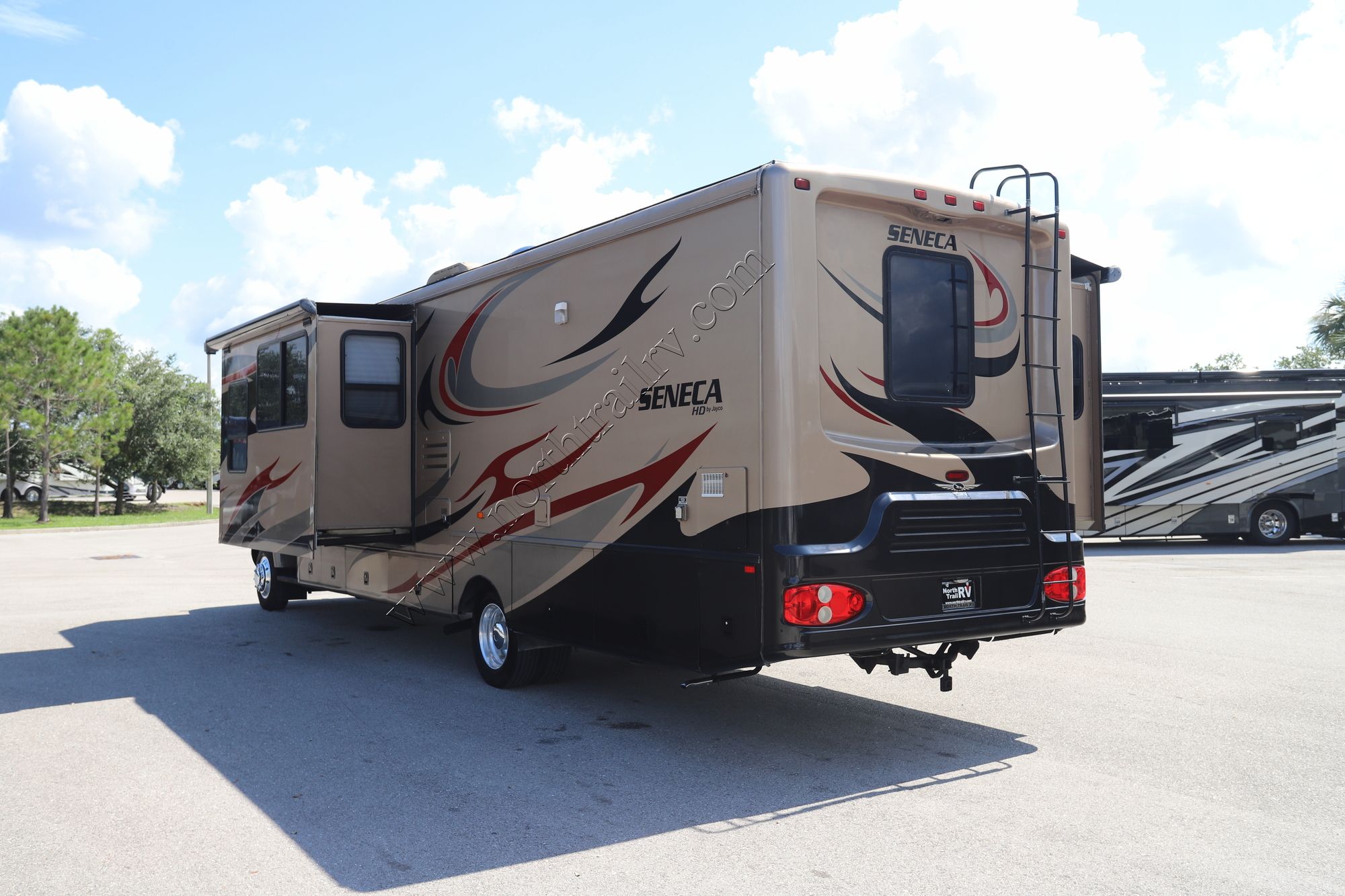 Used 2007 Jayco Seneca 35GS Super C  For Sale