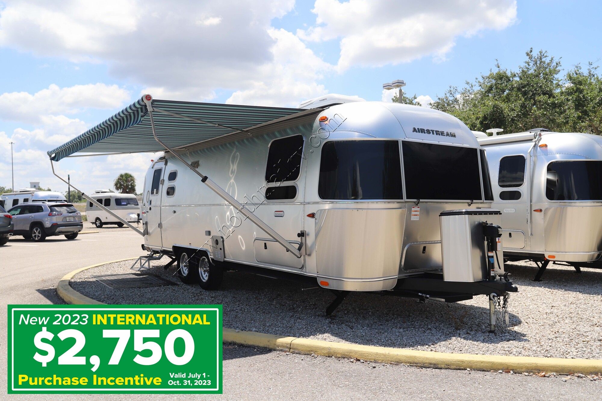 2023 Airstream International 27FB Travel Trailer New  For Sale