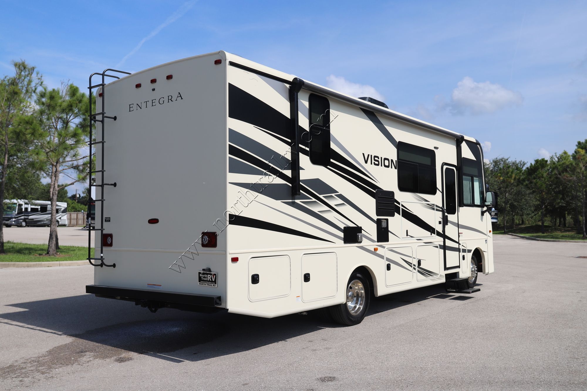 Used 2023 Entegra Vision 27A Class A  For Sale