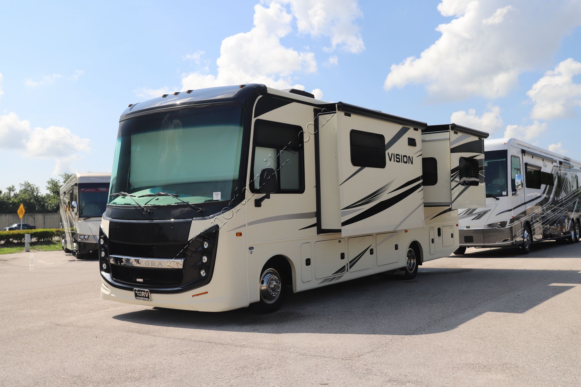 Used 2023 Entegra Vision 27A Class A  For Sale