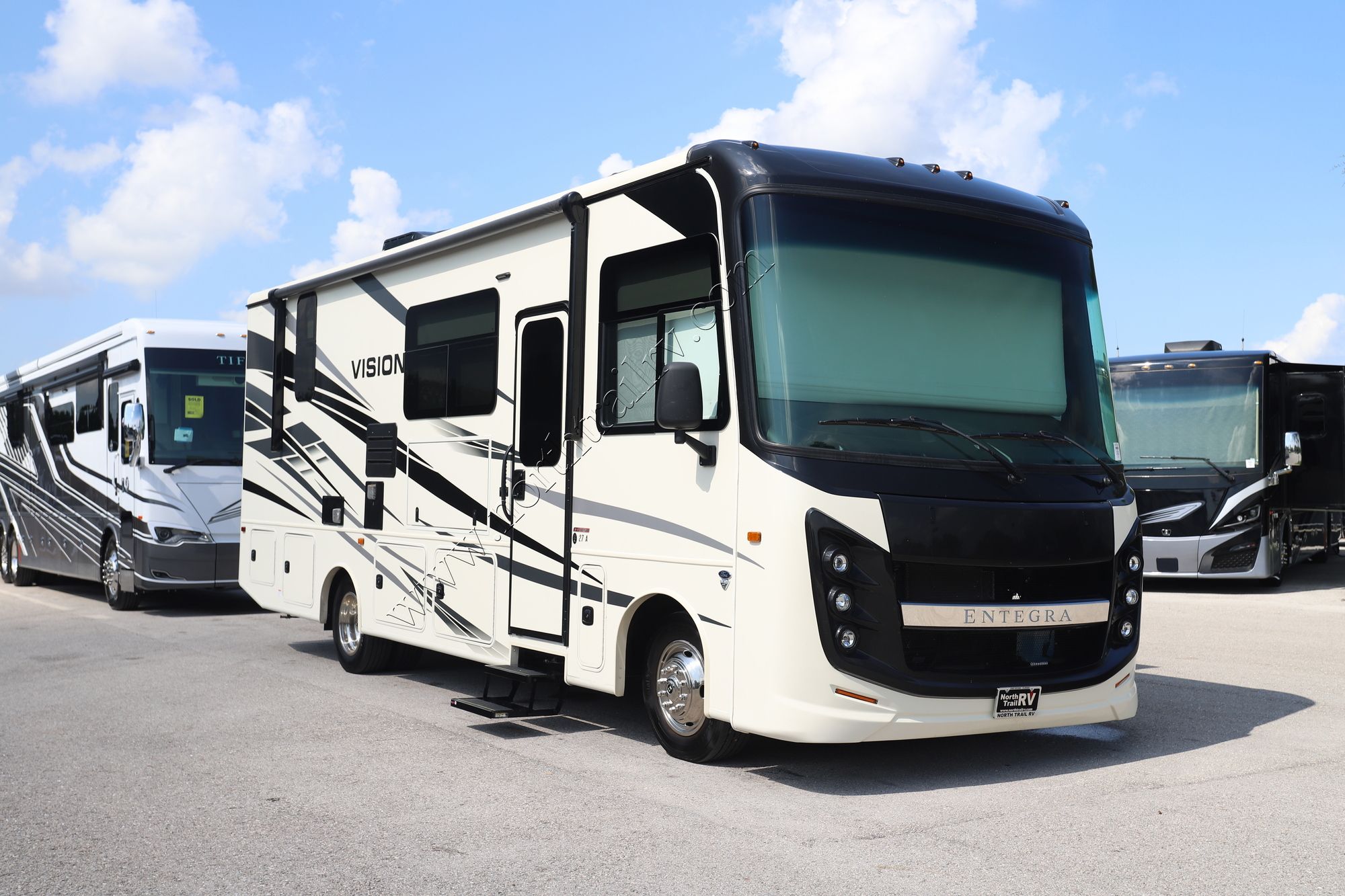 Used 2023 Entegra Vision 27A Class A  For Sale