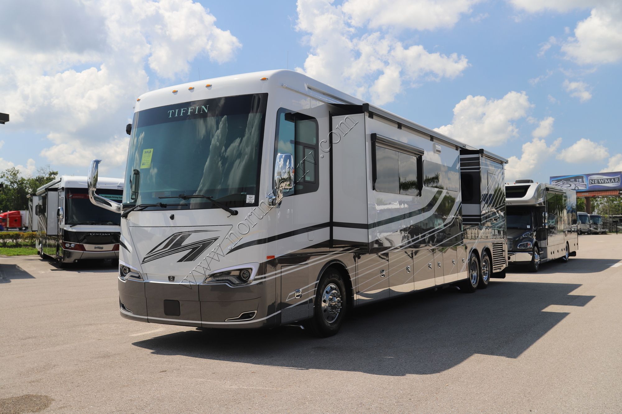 New 2023 Tiffin Motor Homes Allegro Bus 45OPP Class A  For Sale