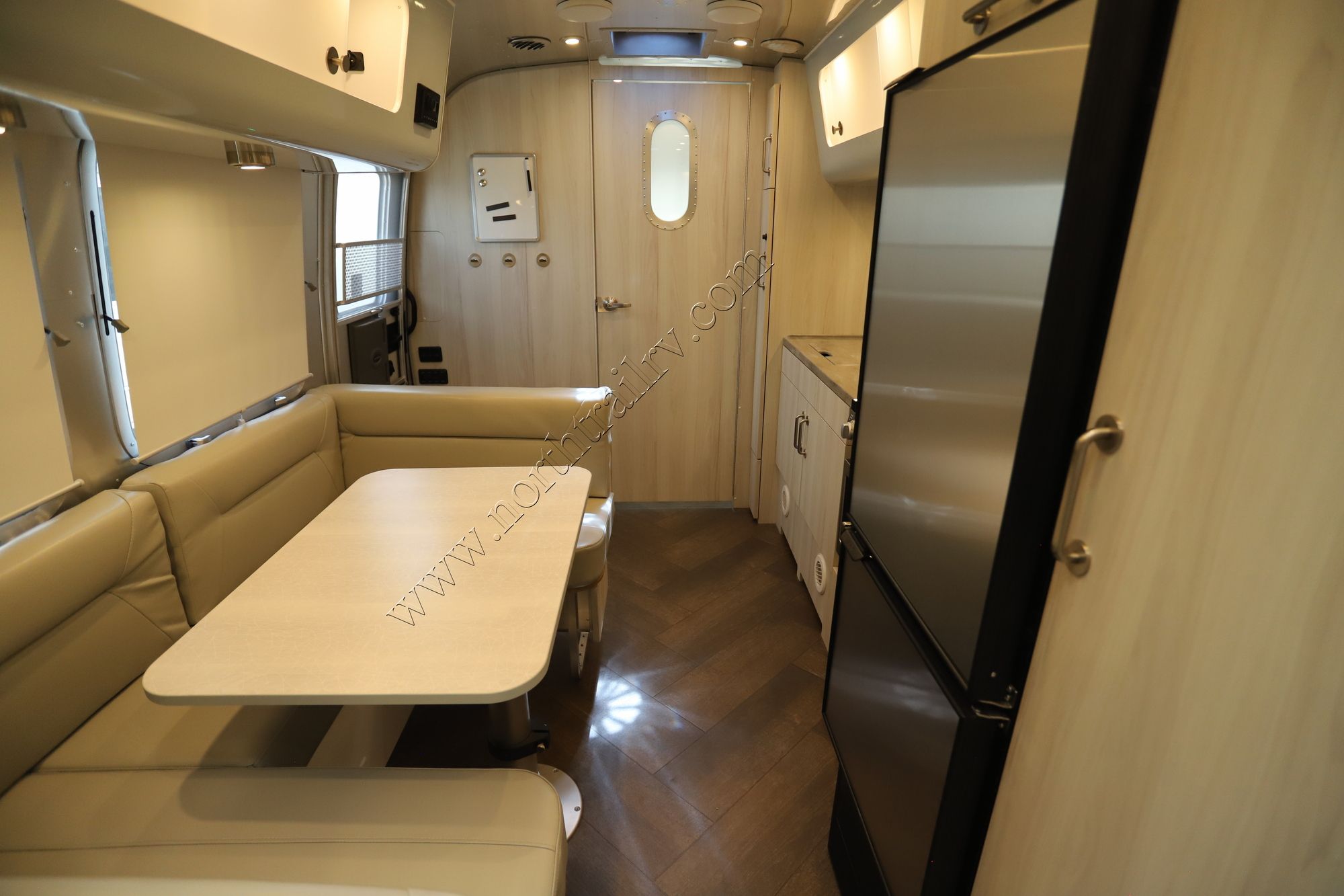 New 2023 Airstream International 23FB Travel Trailer  For Sale