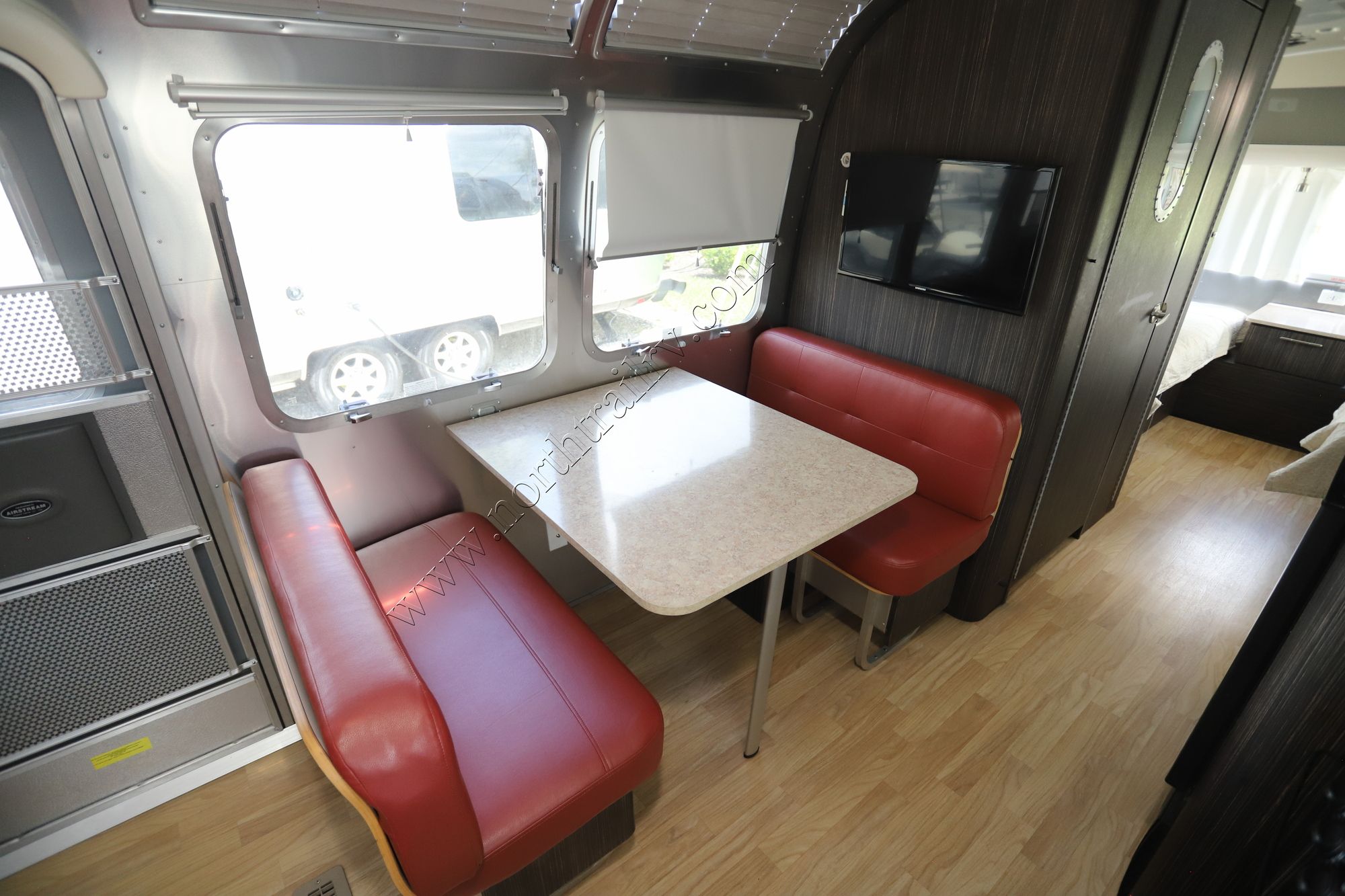 Used 2018 Airstream International 28RBT Travel Trailer  For Sale