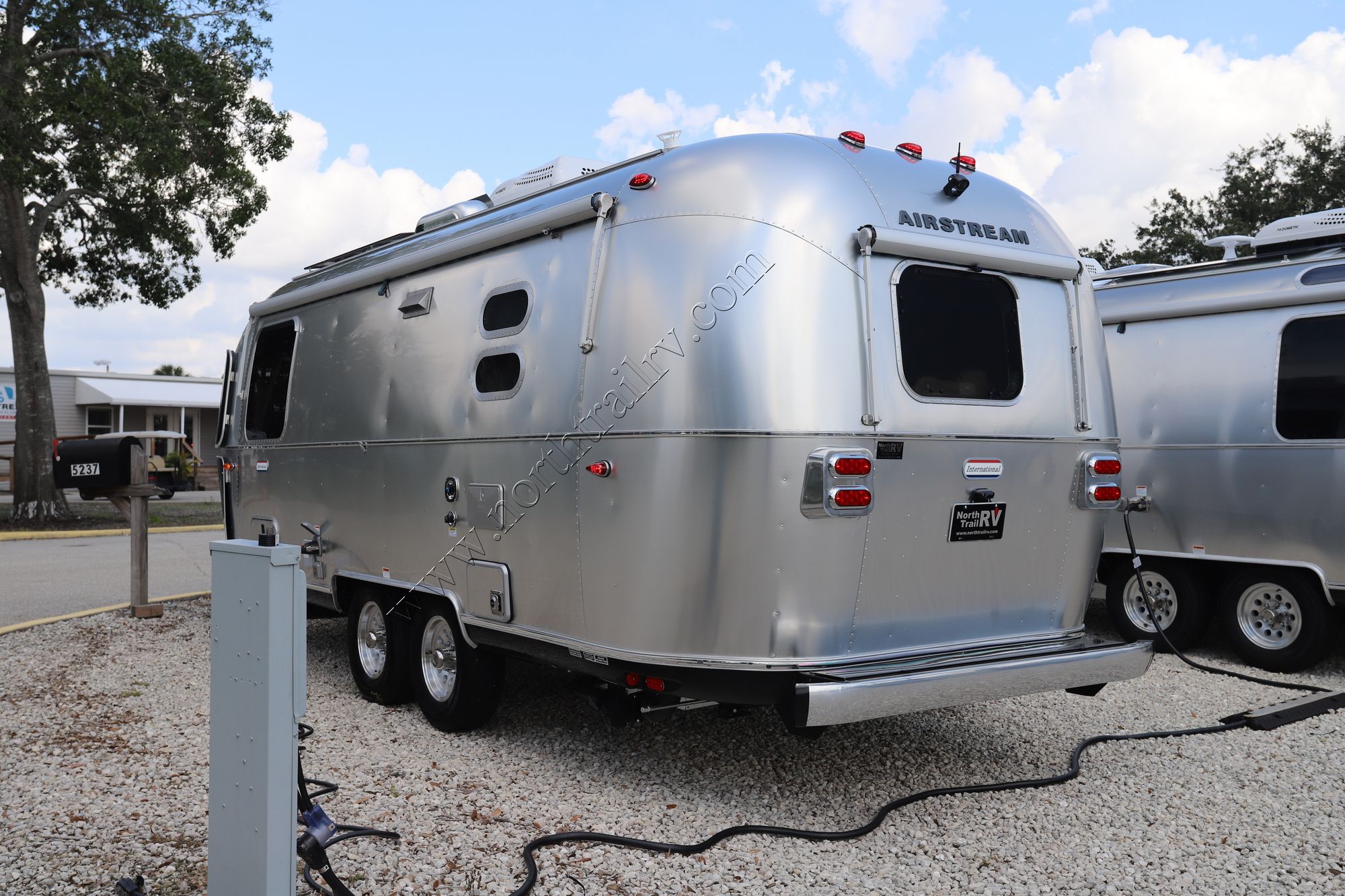 New 2023 Airstream International 23FB Travel Trailer  For Sale