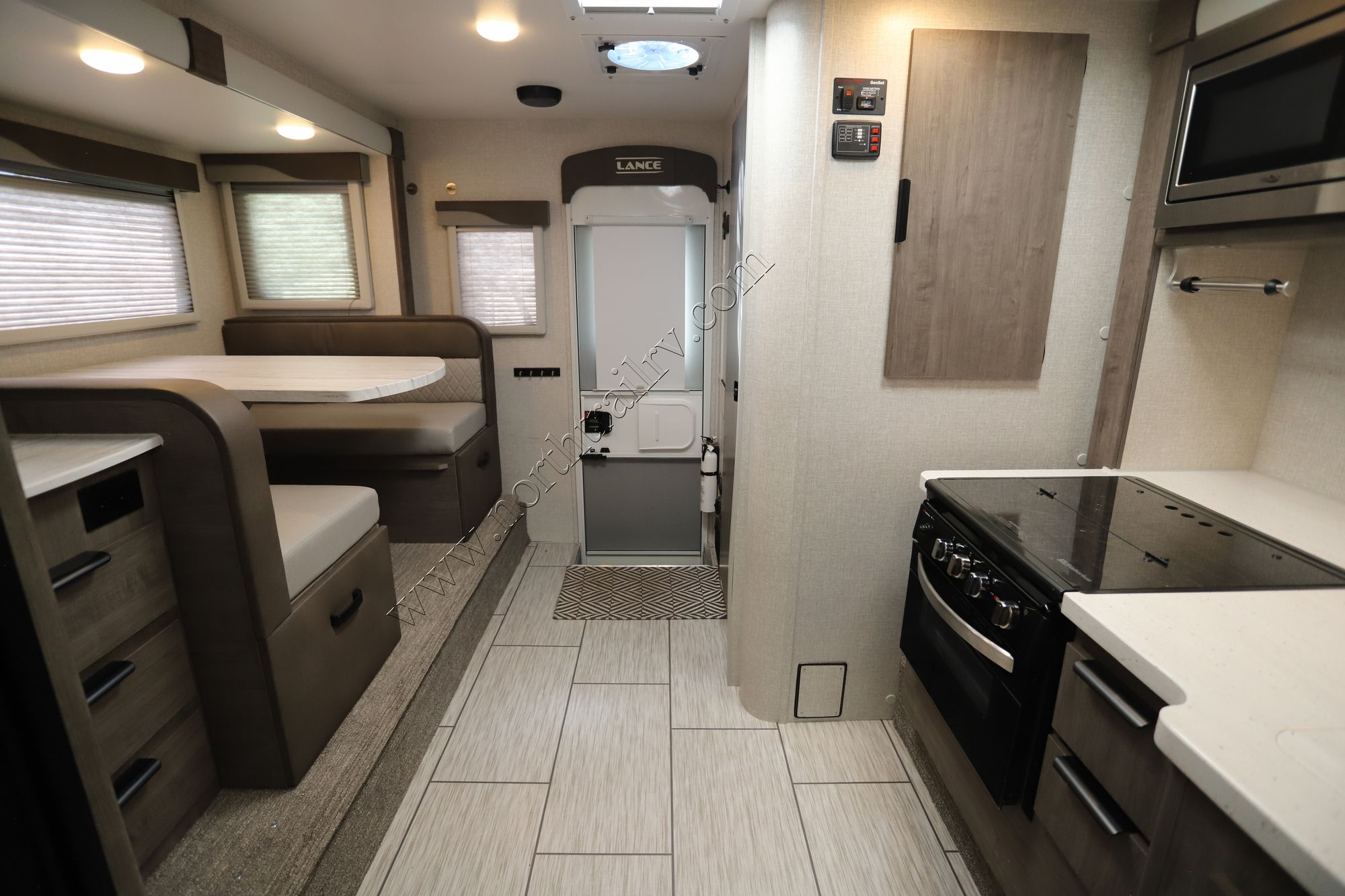 Used 2022 Lance Lance 1062 Truck Camper  For Sale