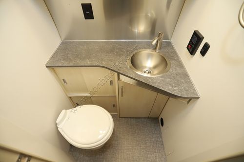 2023 Airstream Flying Cloud 25FB