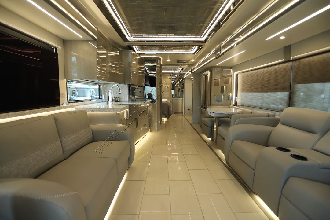 2021 Newmar King Aire 4531 19042