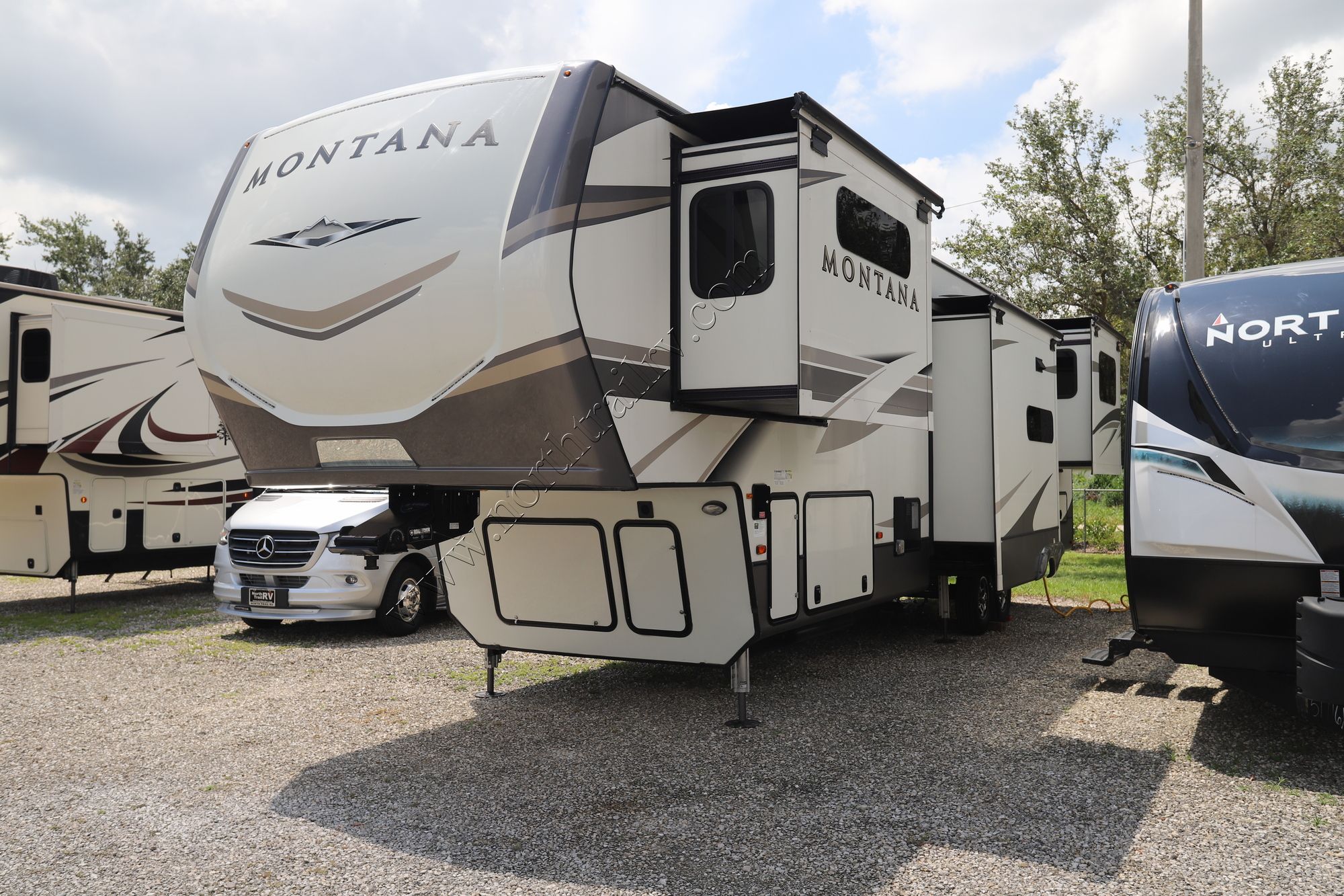 Used 2020 Keystone Montana 3791RD Fifth Wheel  For Sale