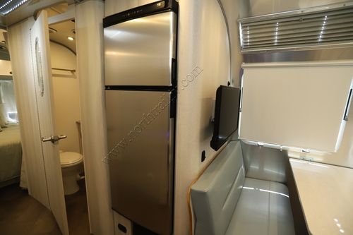 2023 Airstream International 30RB