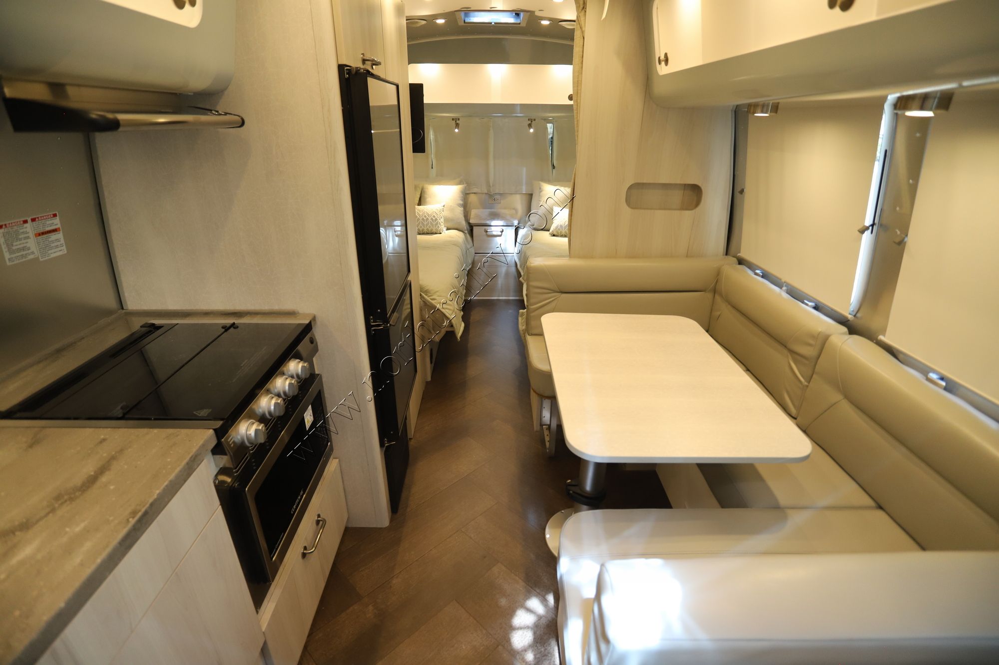 New 2023 Airstream International 23FB Travel Trailer  For Sale