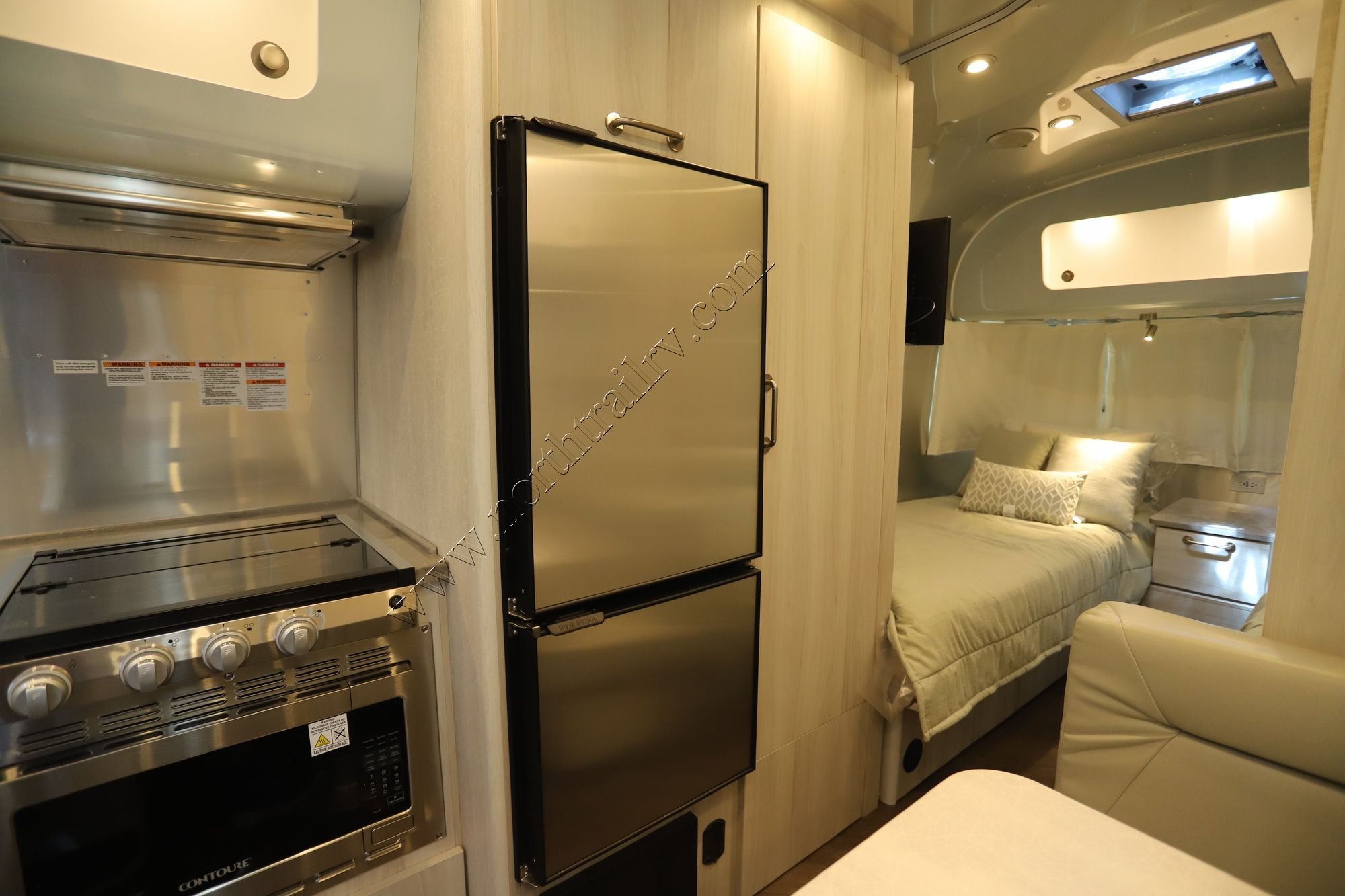 New 2023 Airstream International 23FB Travel Trailer  For Sale