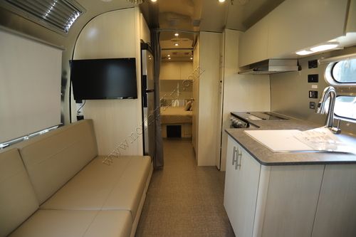 2023 Airstream Flying Cloud 25FB