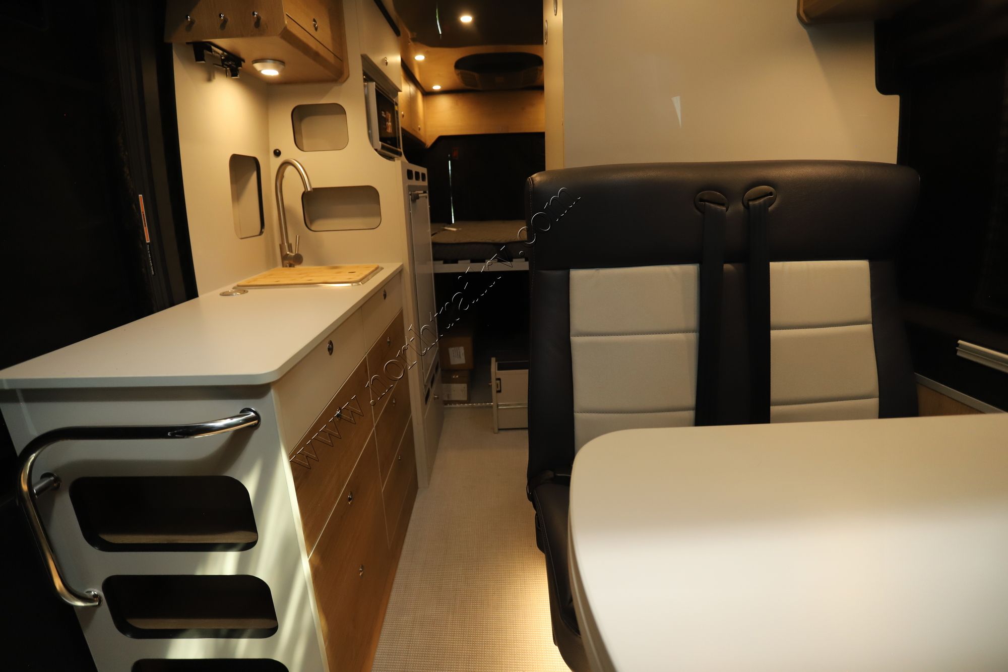 New 2024 Airstream Rangeline RGN 24 Class B  For Sale
