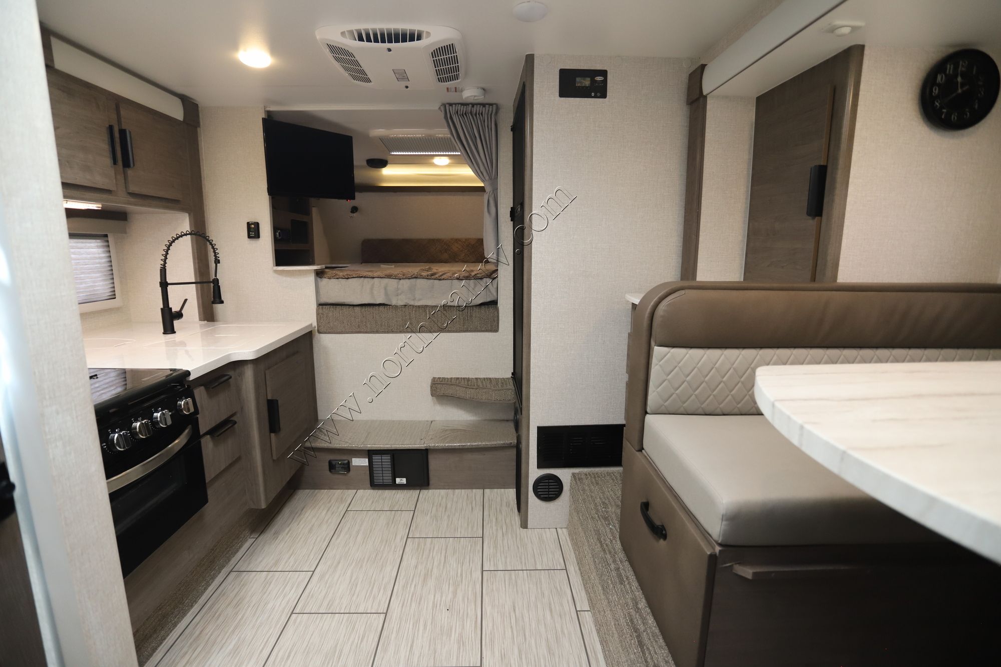 Used 2022 Lance Lance 1062 Truck Camper  For Sale