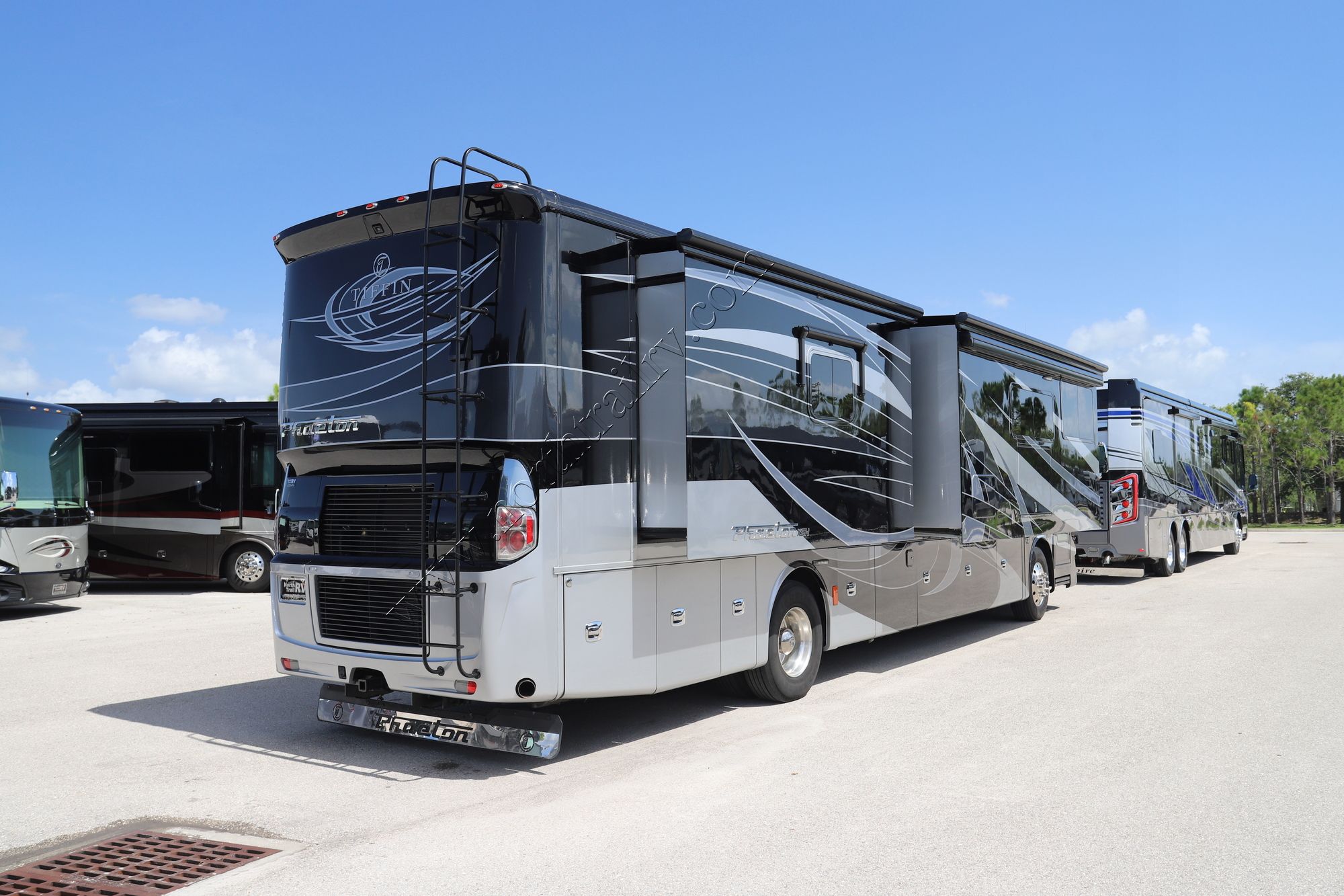 Used 2019 Tiffin Motor Homes Phaeton 40IH Class A  For Sale