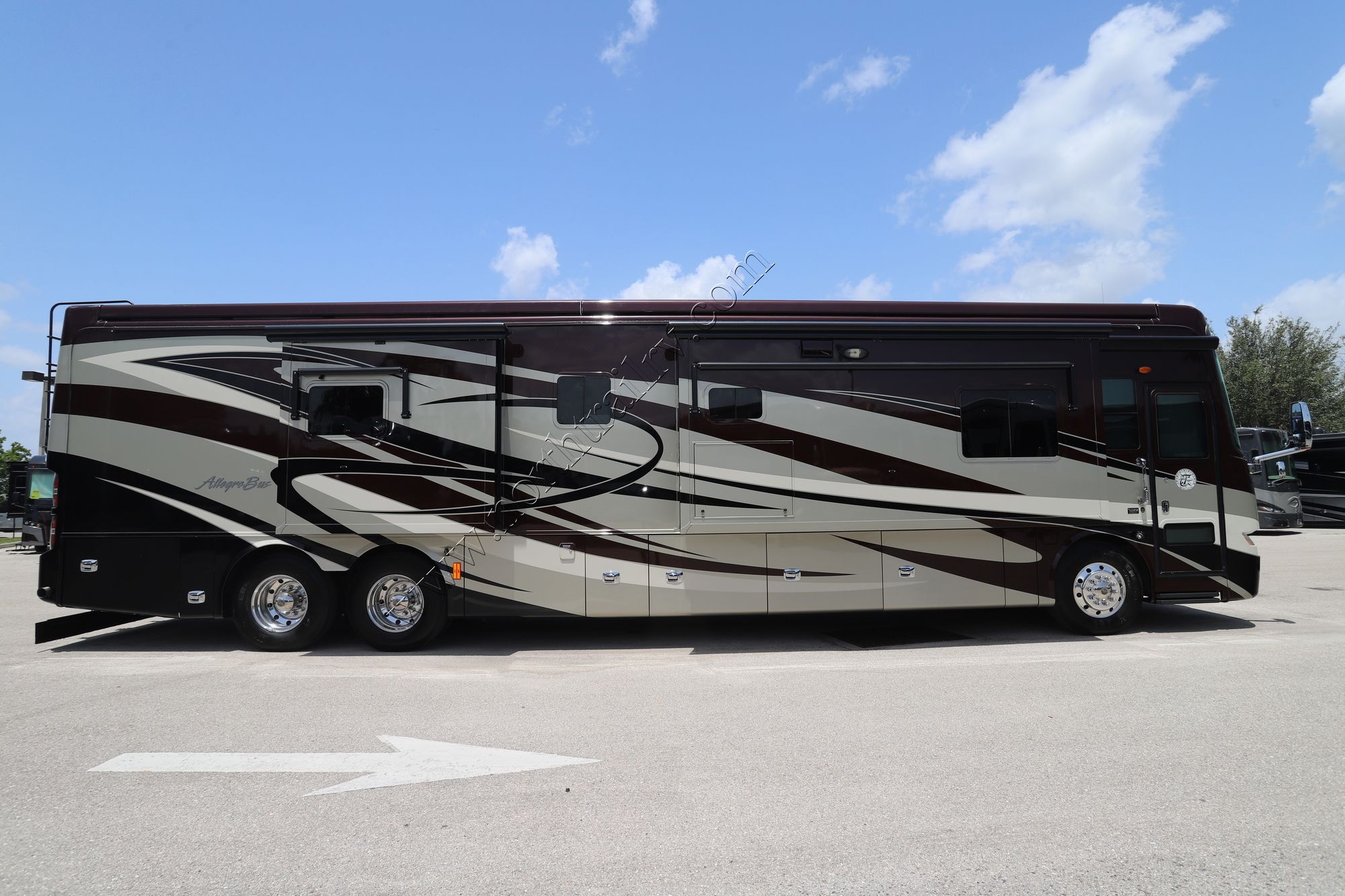 Used 2012 Tiffin Motor Homes Allegro Bus 43QGP Class A  For Sale